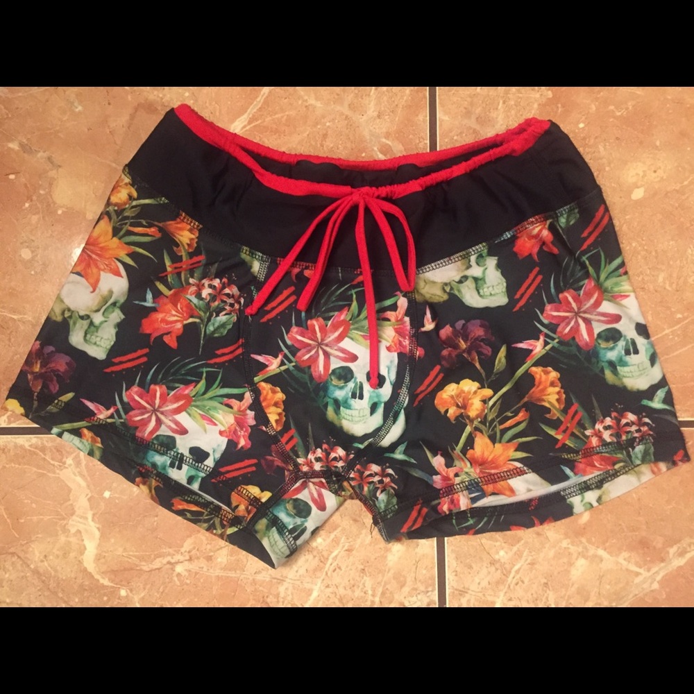 Men’s savage swim dukes